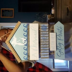 Beach mermaid wall plaque with a set of blue Mini lights